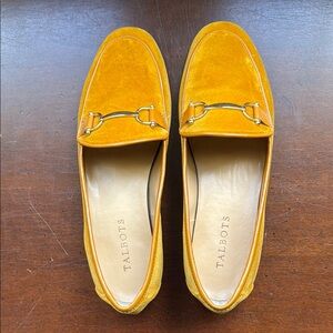 Talbots womems Yellow Loafers size 8